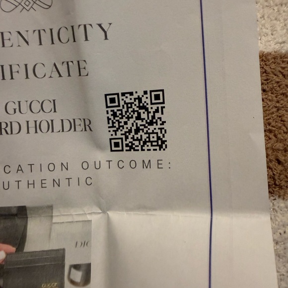 GUCCI Leather Rubberized Credit Card Holder, Retail $310 - Picture 8 of 8